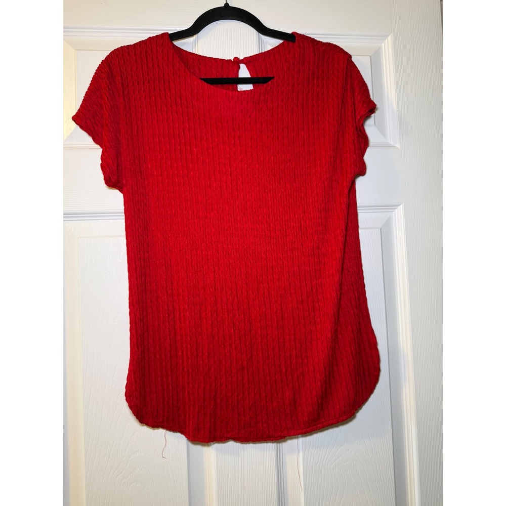 RK Collectible Top Womens Medium Red Popcorn Crinkle Short Sleeve Blouse